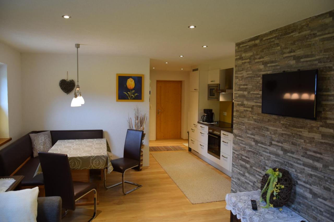 Ferienwohnung Gapp Elbigenalp Exterior foto